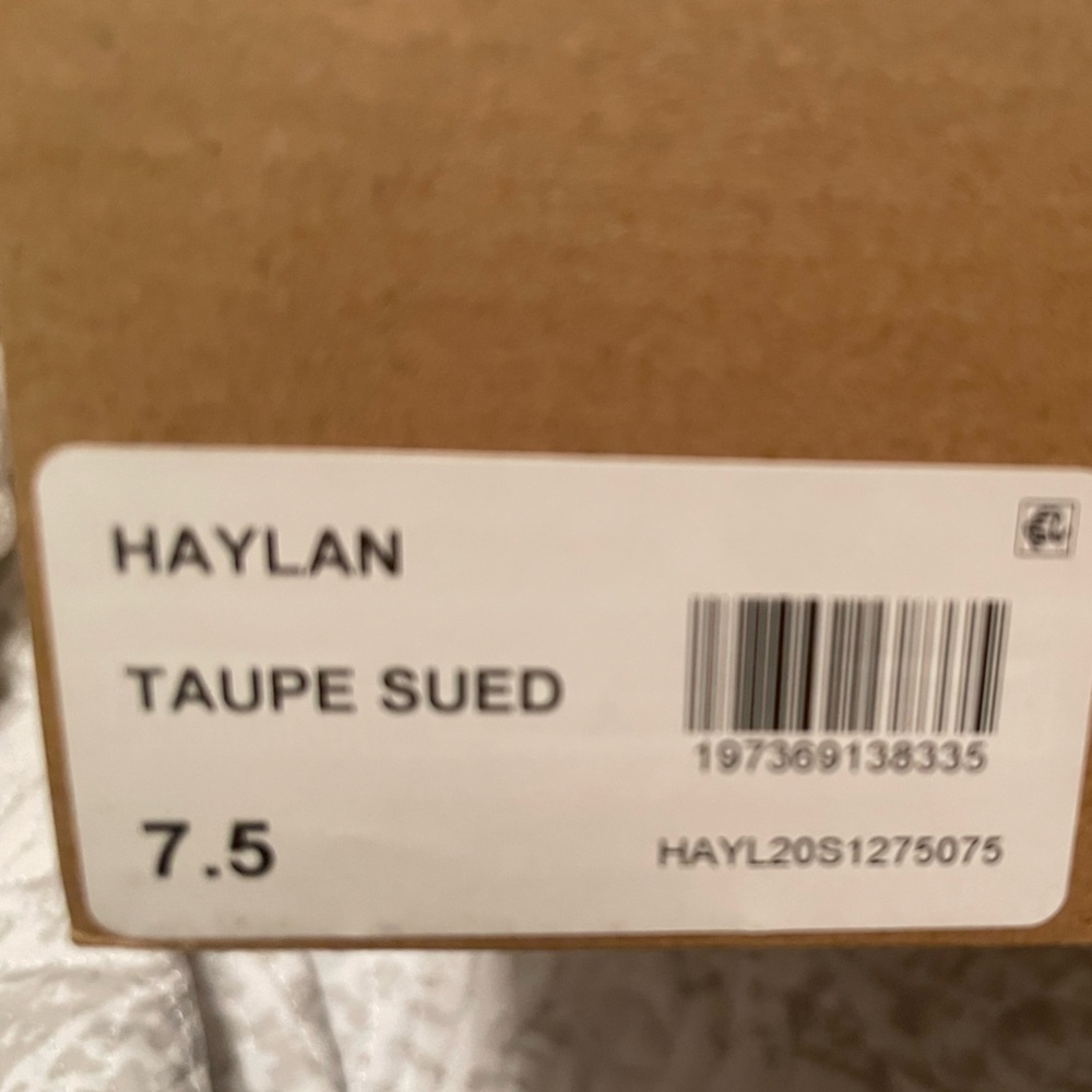 NIB STEVE MADDEN Haylen Taupe Suede Booties SZ: 7.5 - Picture 4 of 4